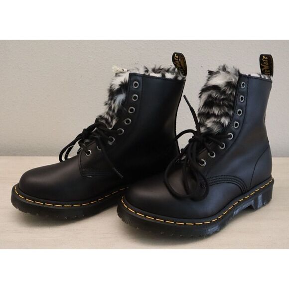 Dr. Martens Women's Sz 7 Black Faux Fur Lined 1460 Serena Leather Boots $180 - Picture 5 of 9